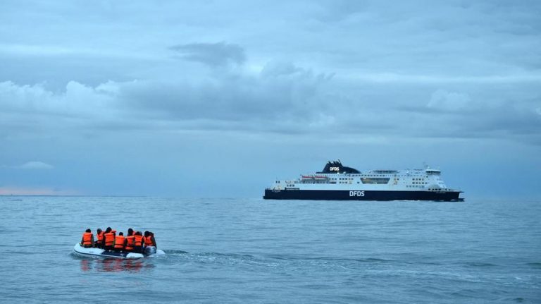 Người Việt Nam tìm cách vượt biển đến nước Anh gặp nạn được cứu ngoài khơi bờ biển Bỉ