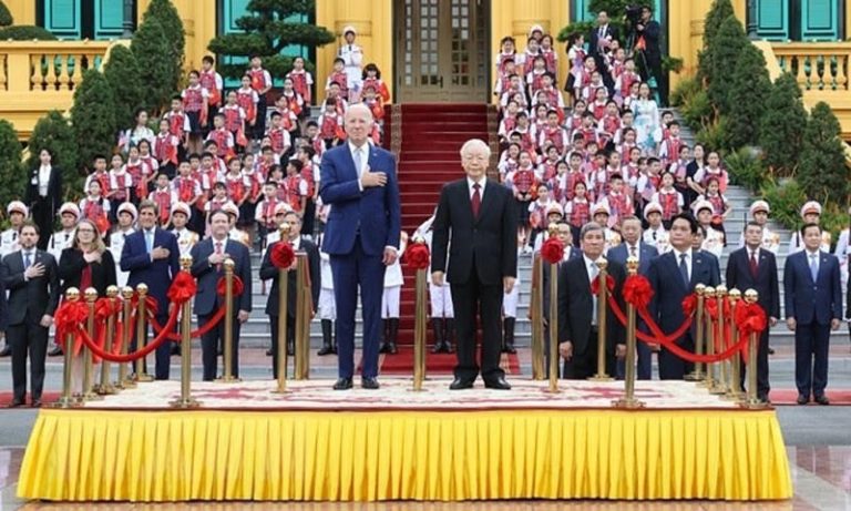 Sau ‘chiến lược toàn diện’ Mỹ – Việt, Hà Nội sẽ ‘xoay trục’ cùng khu vực? 