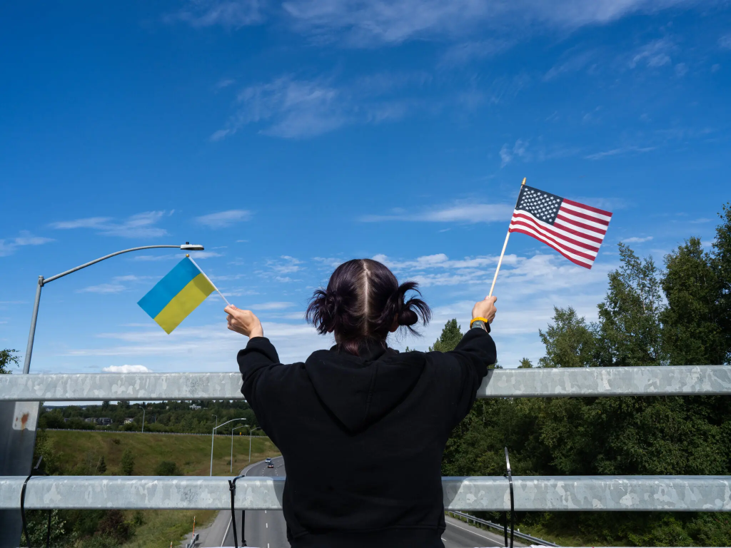 Người tị nạn Ukraine ở Alaska chuẩn bị đón chờ Putin đến bến cảng an toàn nơi họ đang ở